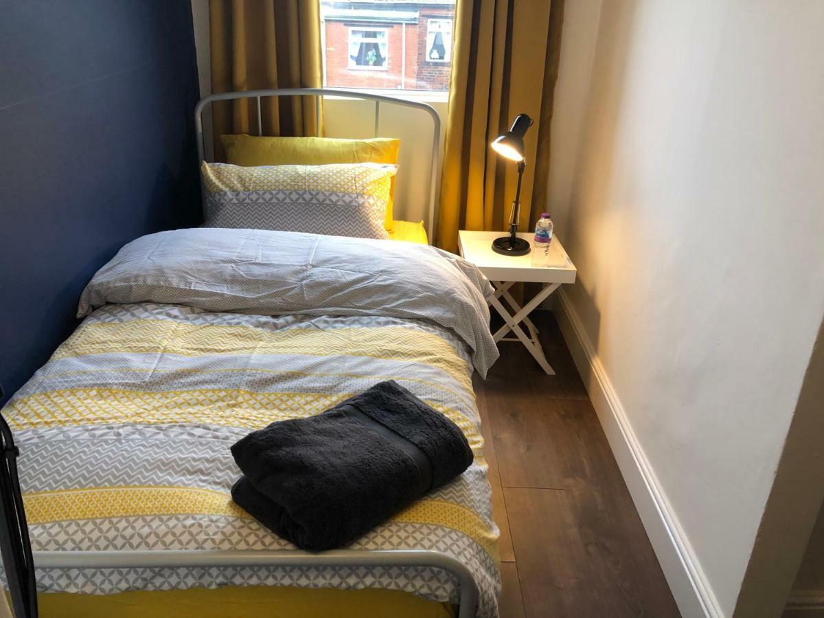 Hilton House Villa Barnsley Luaran gambar